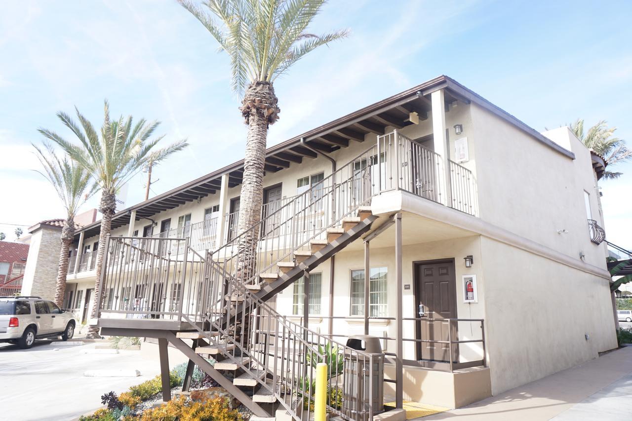 Tuscan Garden Inn Los Angeles Ngoại thất bức ảnh