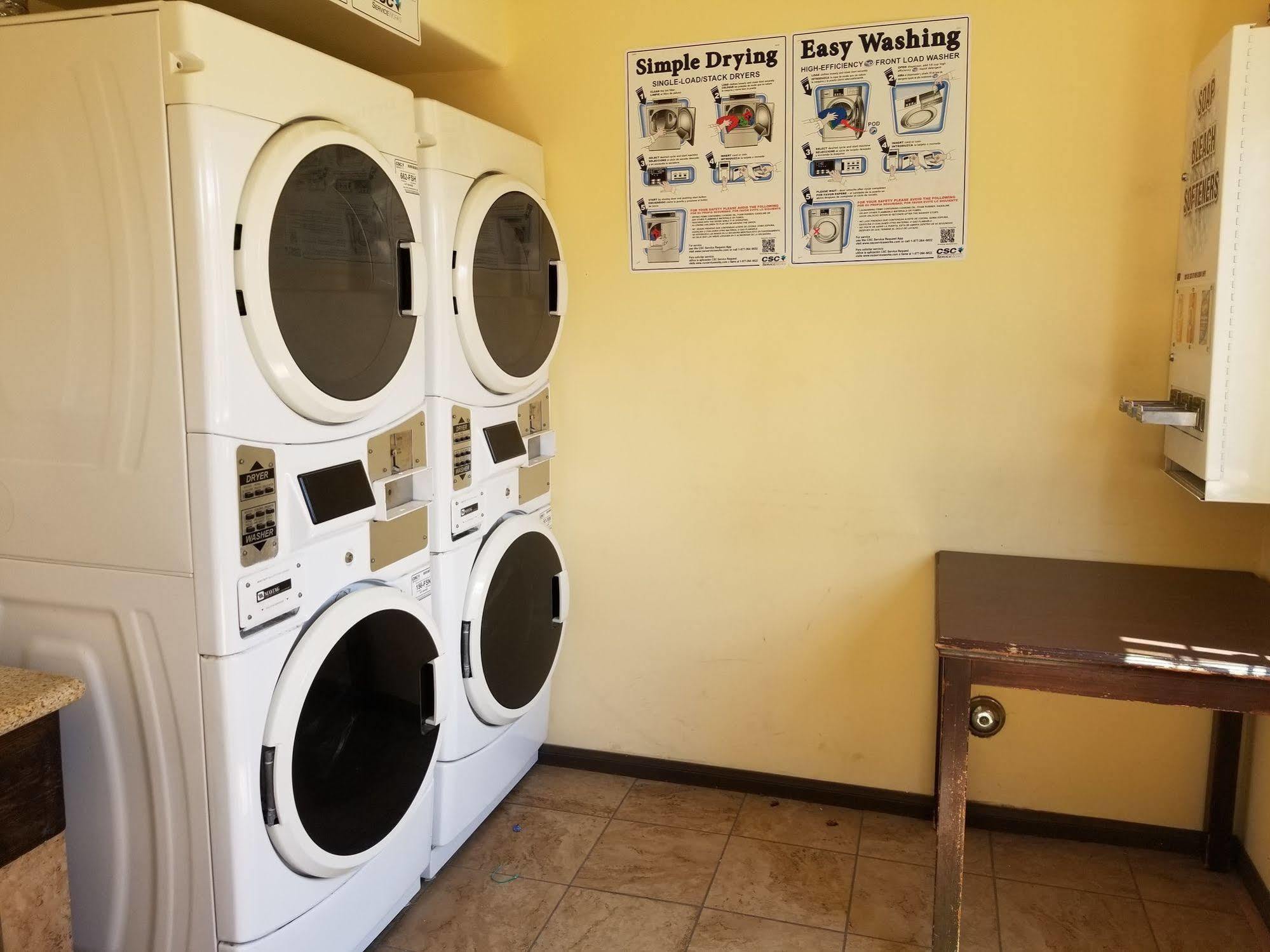 Tuscan Garden Inn Los Angeles Ngoại thất bức ảnh