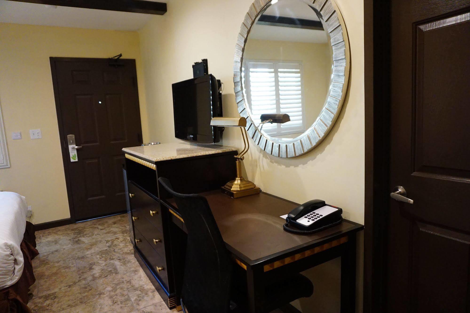 Tuscan Garden Inn Los Angeles Ngoại thất bức ảnh