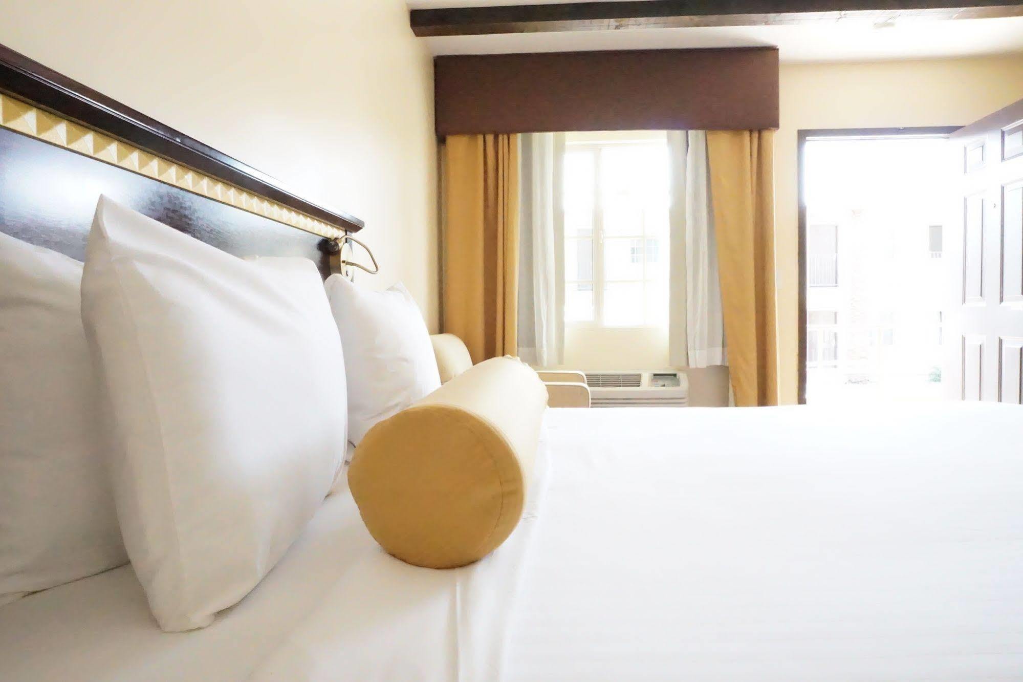 Tuscan Garden Inn Los Angeles Ngoại thất bức ảnh