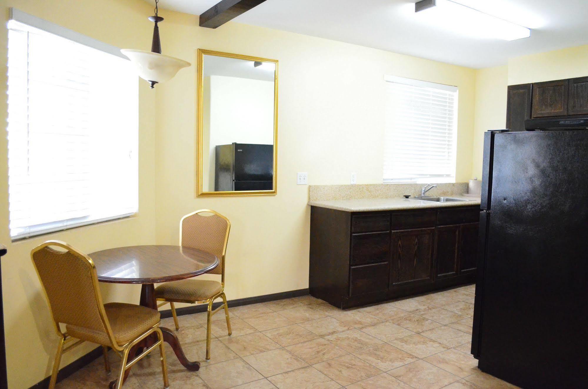 Tuscan Garden Inn Los Angeles Ngoại thất bức ảnh