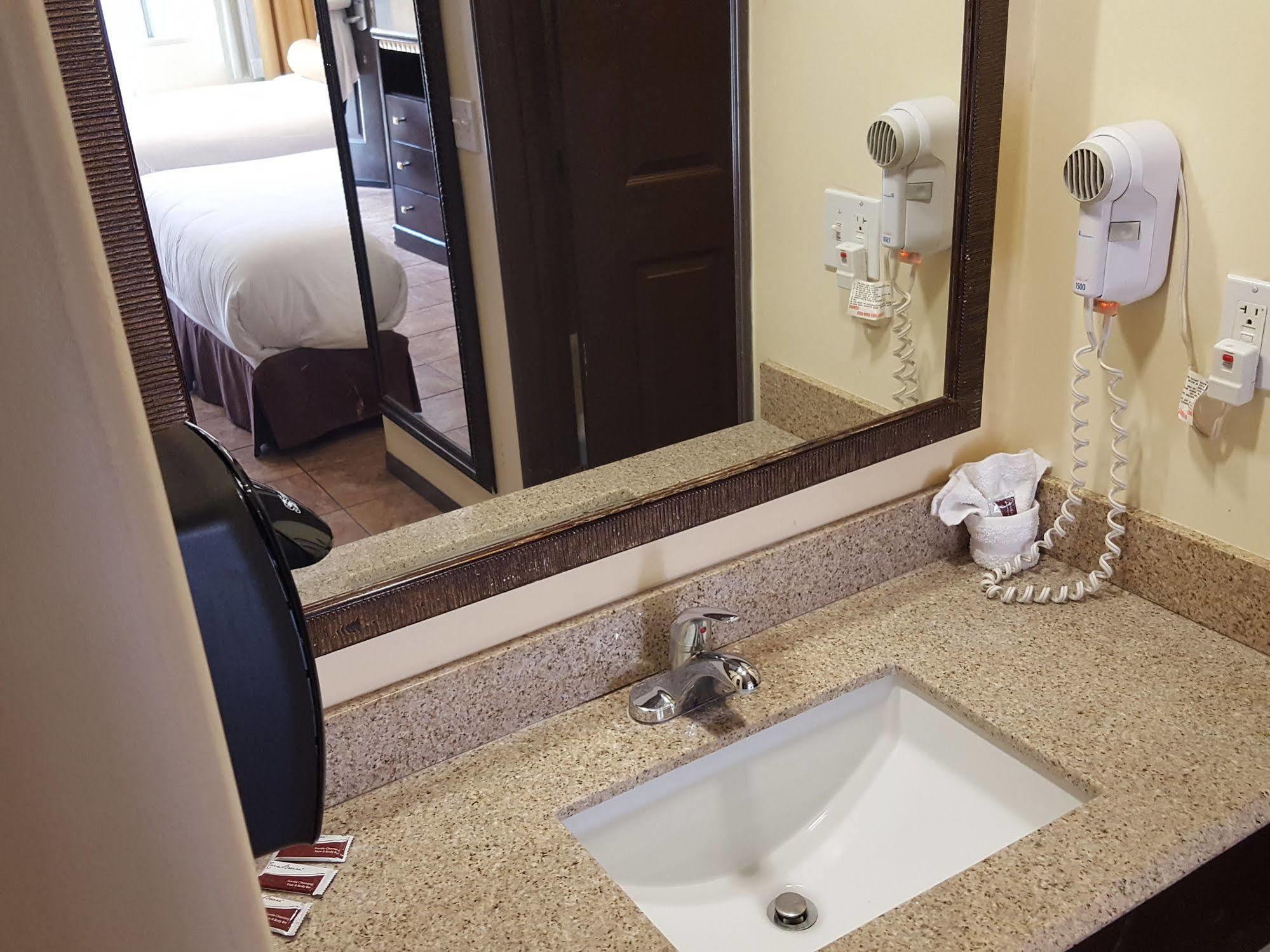 Tuscan Garden Inn Los Angeles Ngoại thất bức ảnh