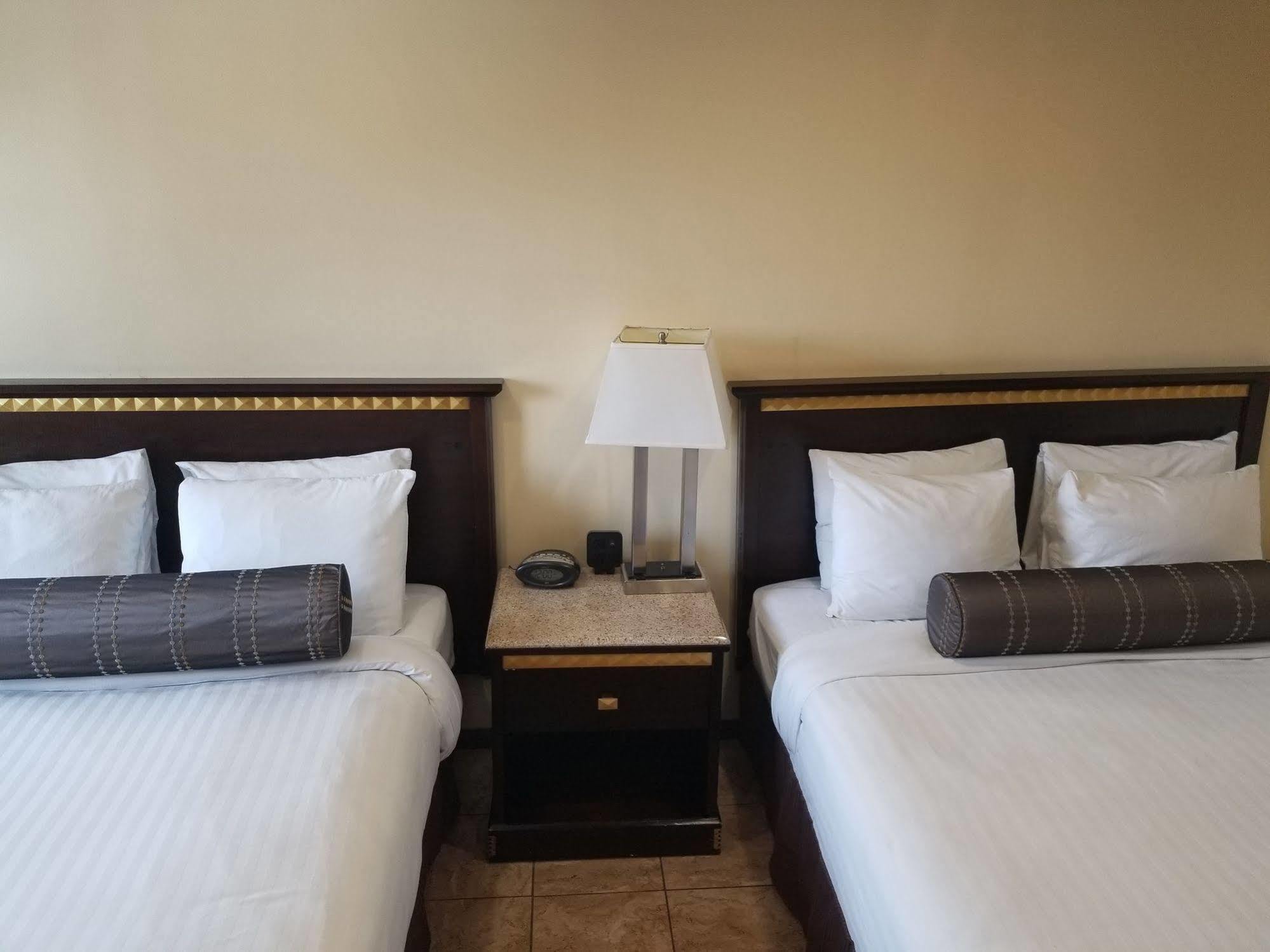 Tuscan Garden Inn Los Angeles Ngoại thất bức ảnh