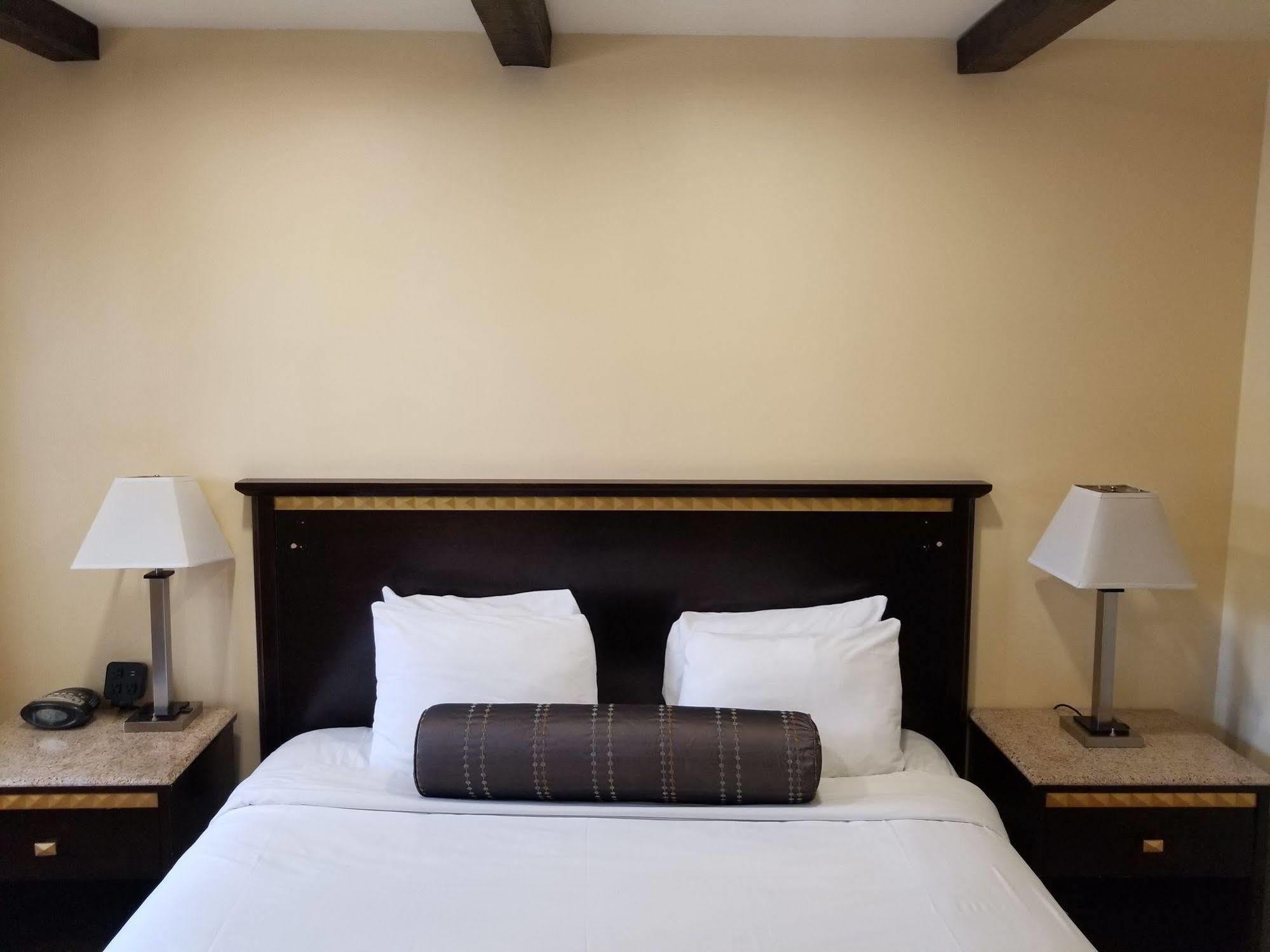 Tuscan Garden Inn Los Angeles Ngoại thất bức ảnh